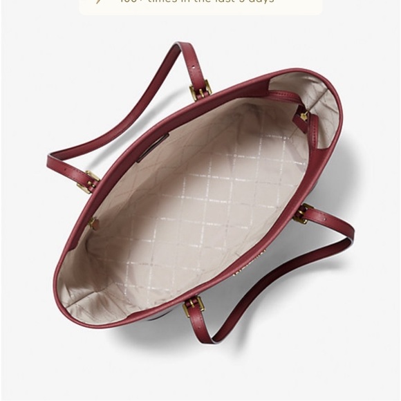 MICHAEL KORS
Jet Set Travel Large Saffiano Leather Tote Shoulder Bag - Picture 12 of 13